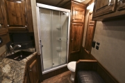 4 ft short wall horse trailer living quarters 04