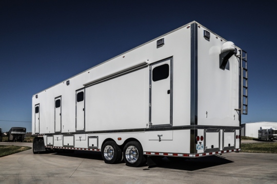 01-Outback-Customs-2022-GN2-FRAC-Trailer