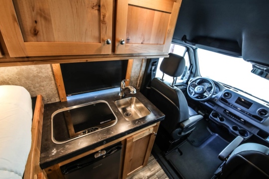 Mercedes-Sprinter-Camper-Van-Conversion-07
