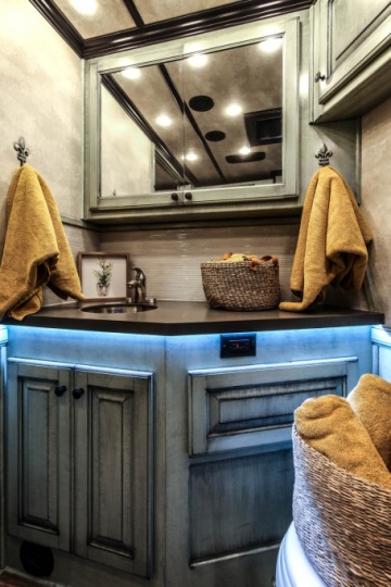 Bathroom - Outback Customs